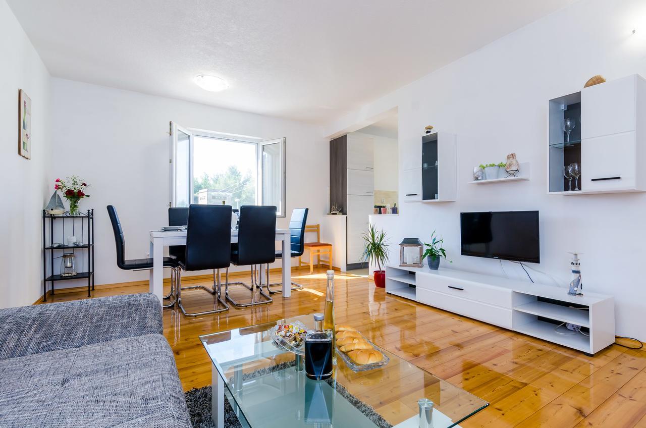 Apartment & Rooms Mazdin Banići Esterno foto